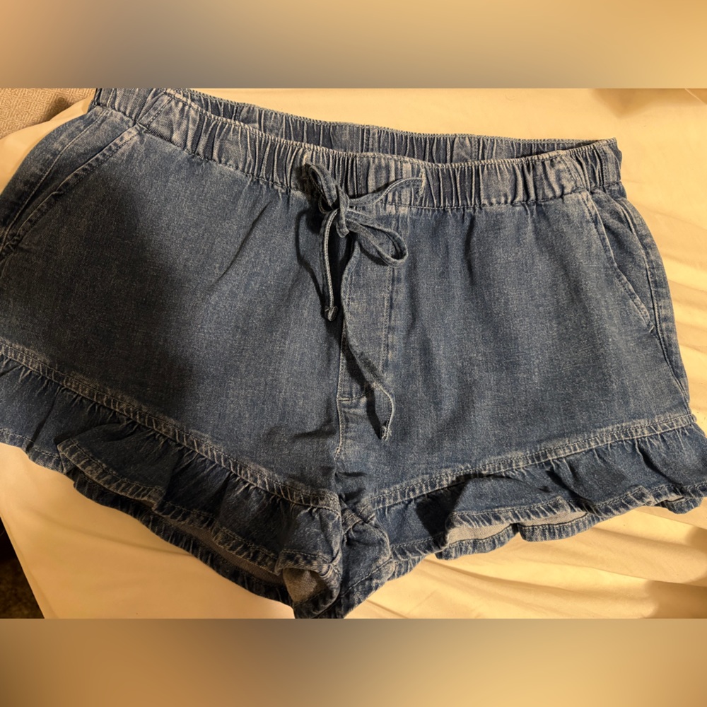 American Eagle Outfitters Light Blue Denim Shorts